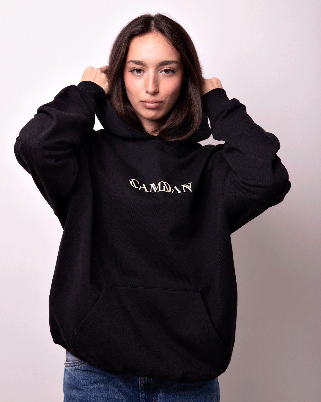 Sudadera con Capucha Negra