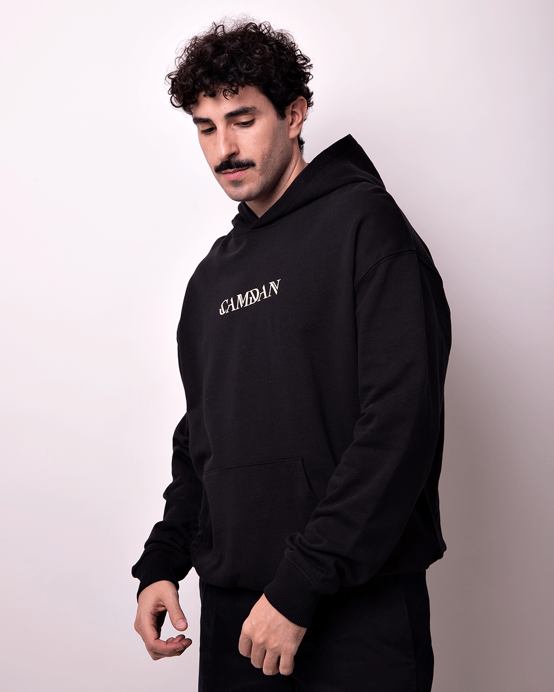 Sudadera con Capucha Negra