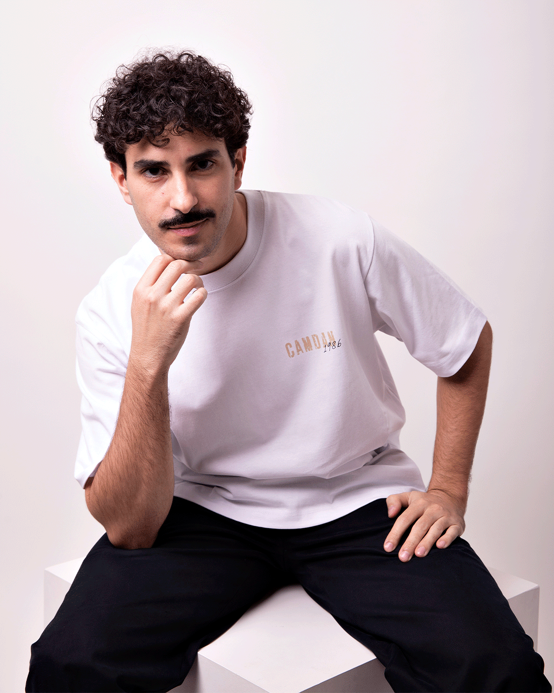 Camiseta Puño Blanca